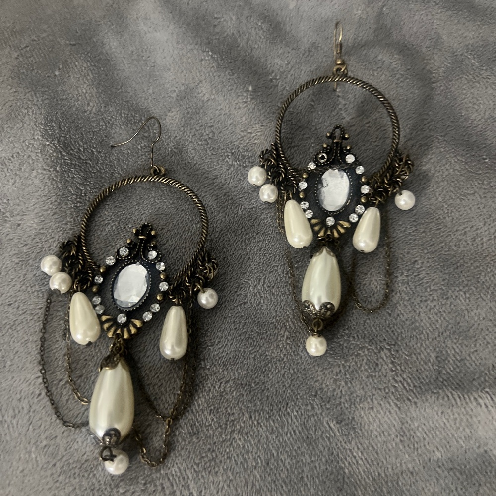 Gold chandelier earrings